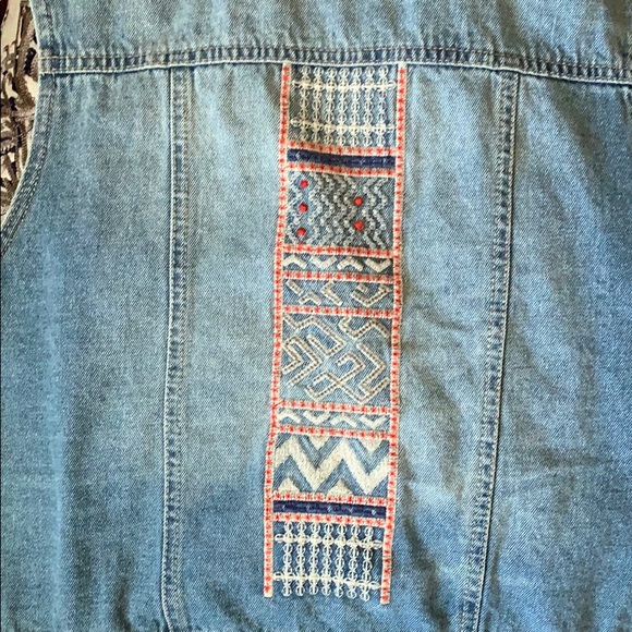 Style Me Jean Vest - Picture 3 of 4